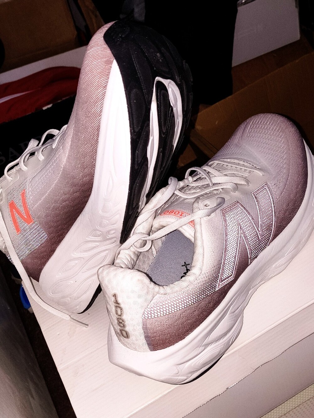 Likenew New Balance men's and womans 1080 Running Sneakers in Pink and White